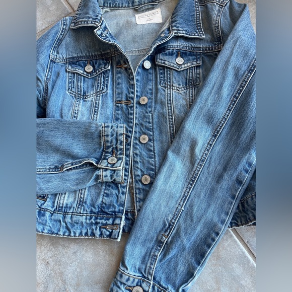 eighty two jean jacket - Picture 4 of 4